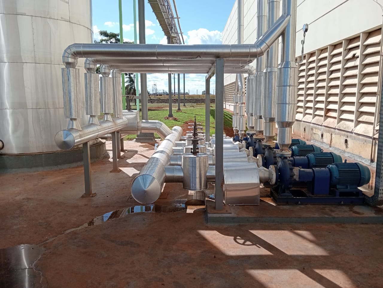 Tanque com isolamento térmico industrial